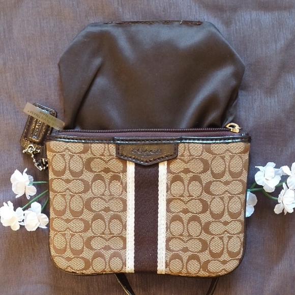 Coach Brown and Tan Wristlet with Signature Pattern - Picture 6 of 7